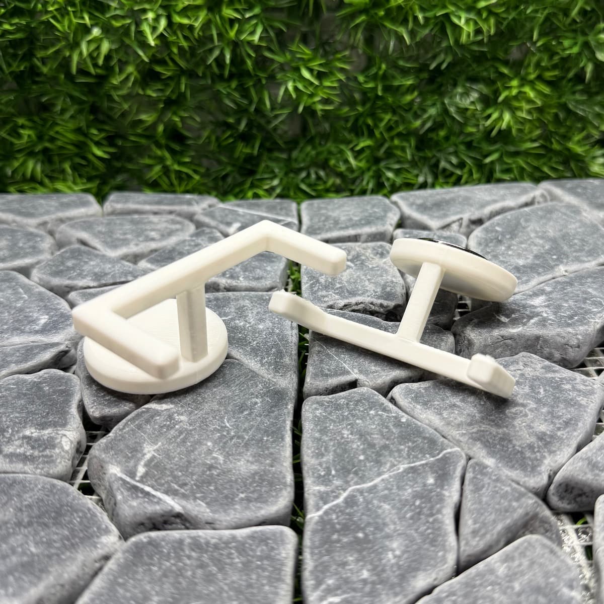 Magnetic Pipe Holders