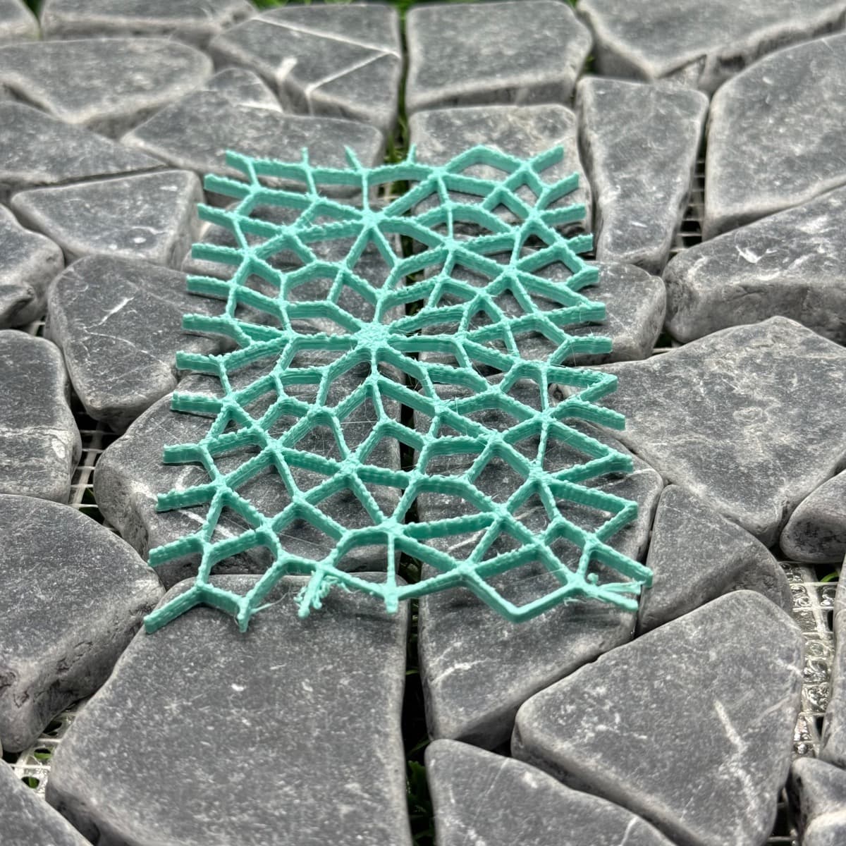 Invert Grid, adjacent image