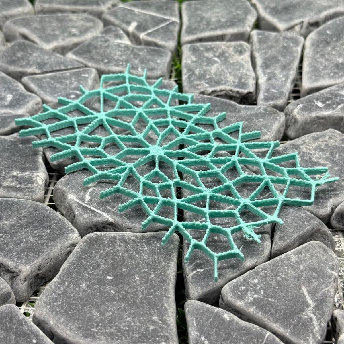 Invert Grid, adjacent image