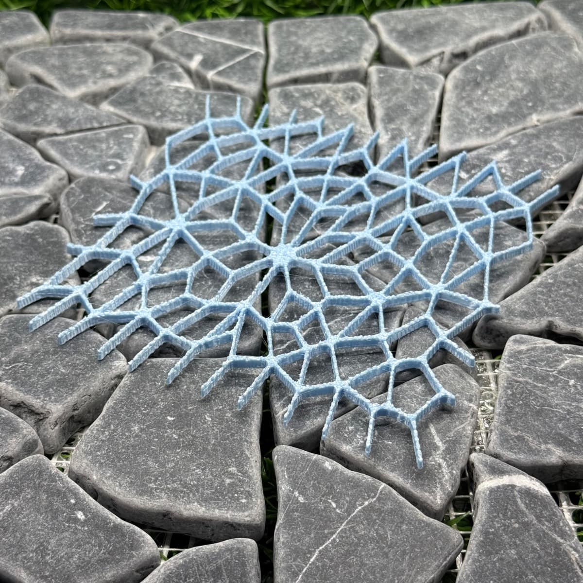 Invert Grid, adjacent image