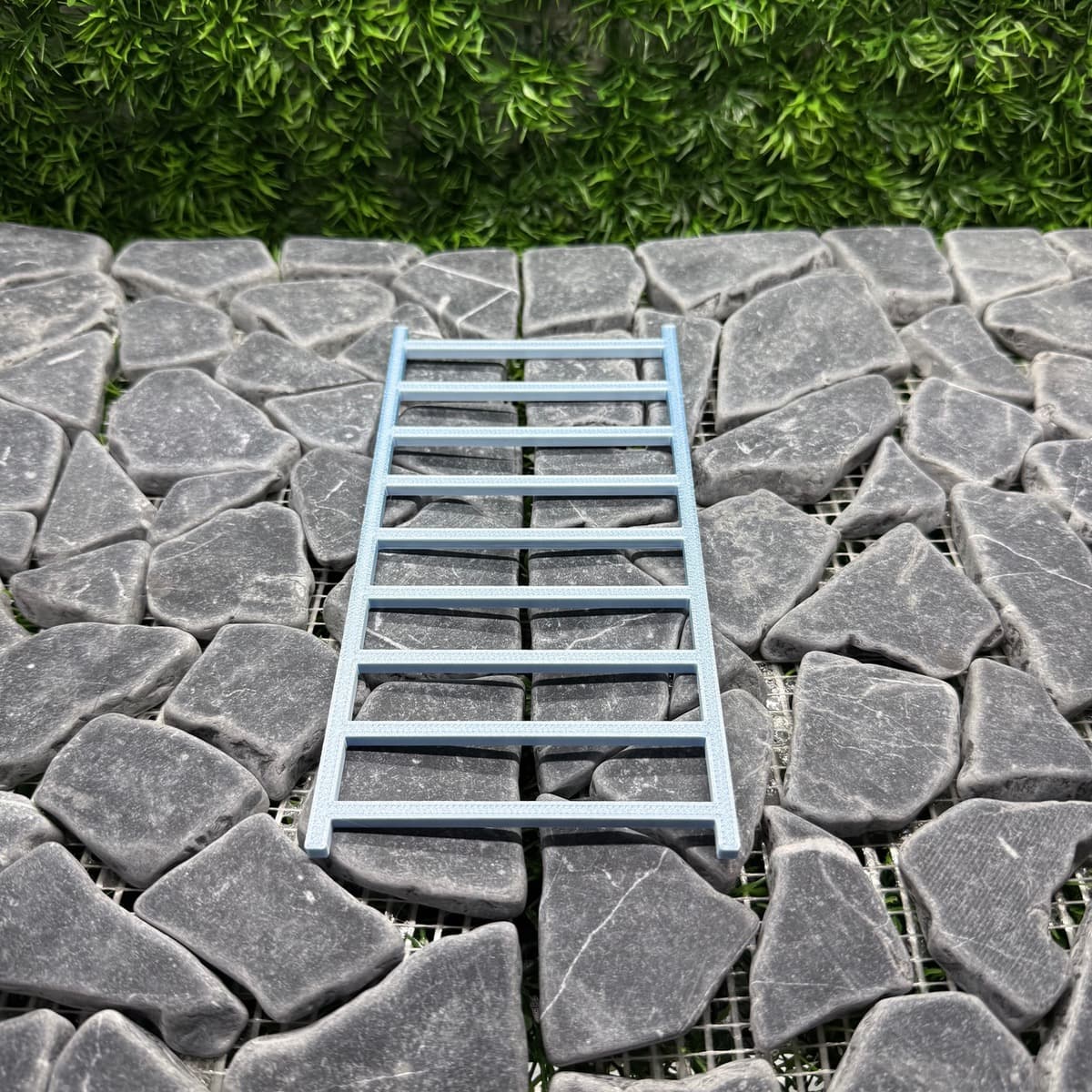 Ladder, adjacent image
