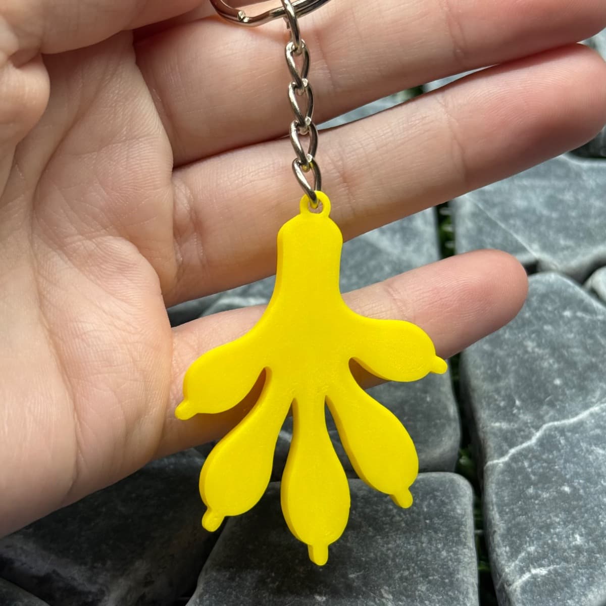Gecko Foot Keychain, adjacent image