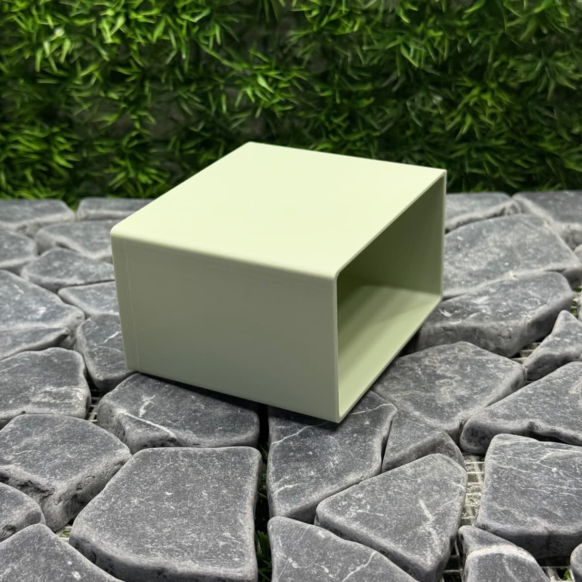 Magnetic Rectangular Hide