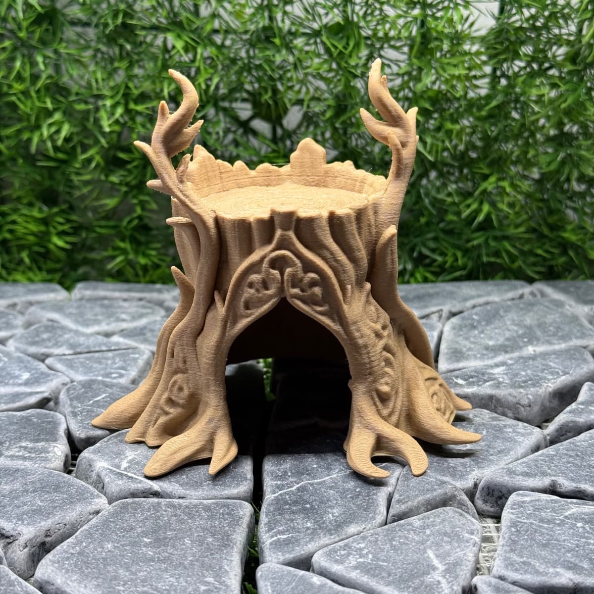 Elvish Tree Stump Hide, adjacent image
