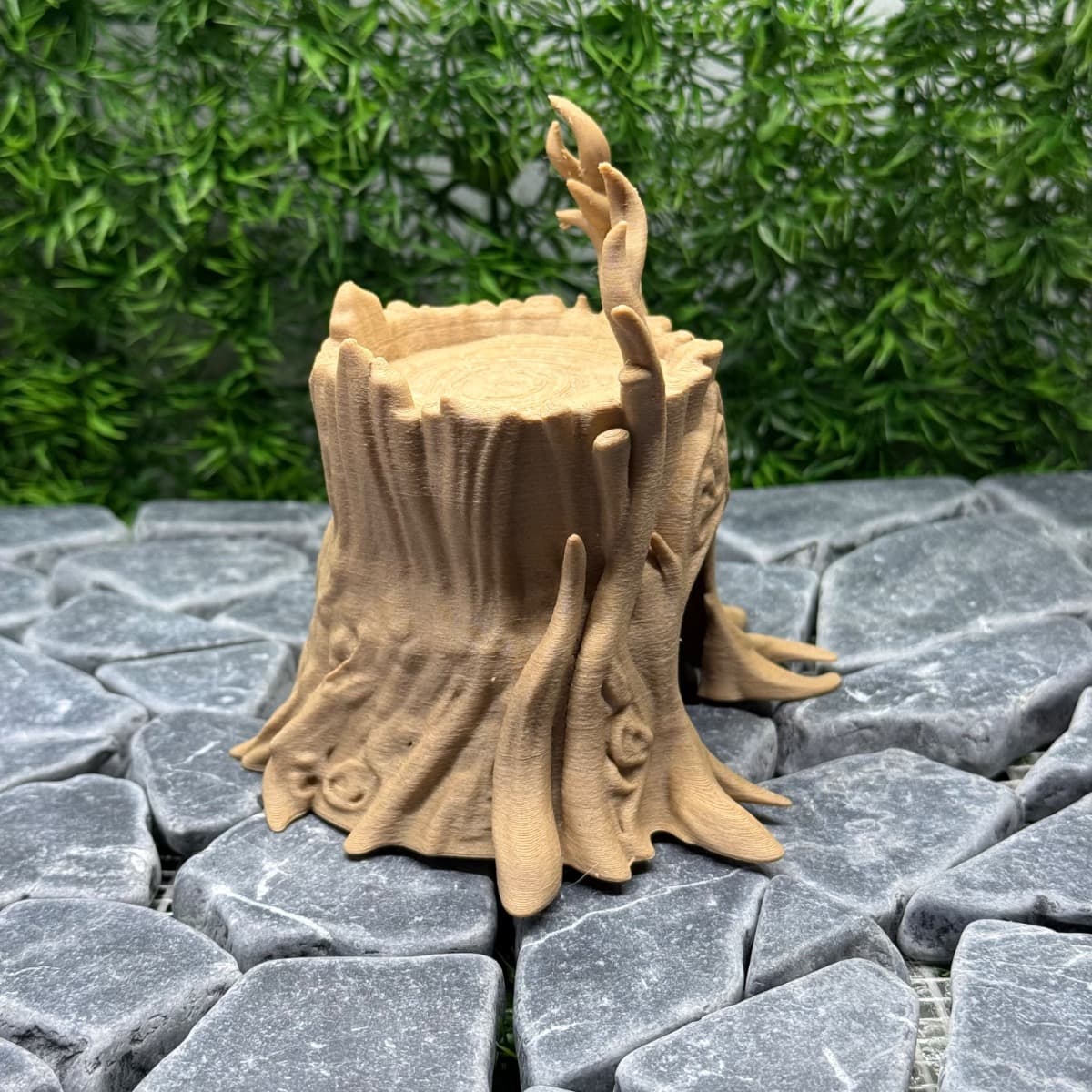 Elvish Tree Stump Hide, adjacent image